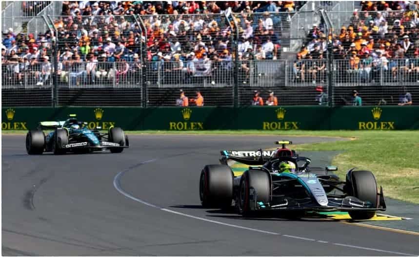 Lewis Hamilton finalizó su participación en Australia conduciendo un Mercedes.